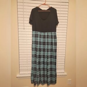 Plaid Black and Green Women's Maxi Dress